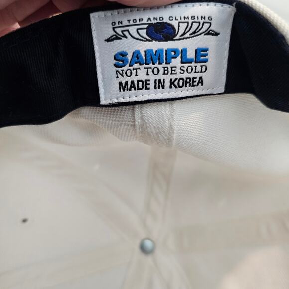 Vintage Notre Dame Strapback Hat Cap 90s White Gold Fighting Irish UND Est 1842 - Picture 10 of 10